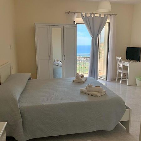 Il Nido Delle Rondini Apartment Формия Екстериор снимка