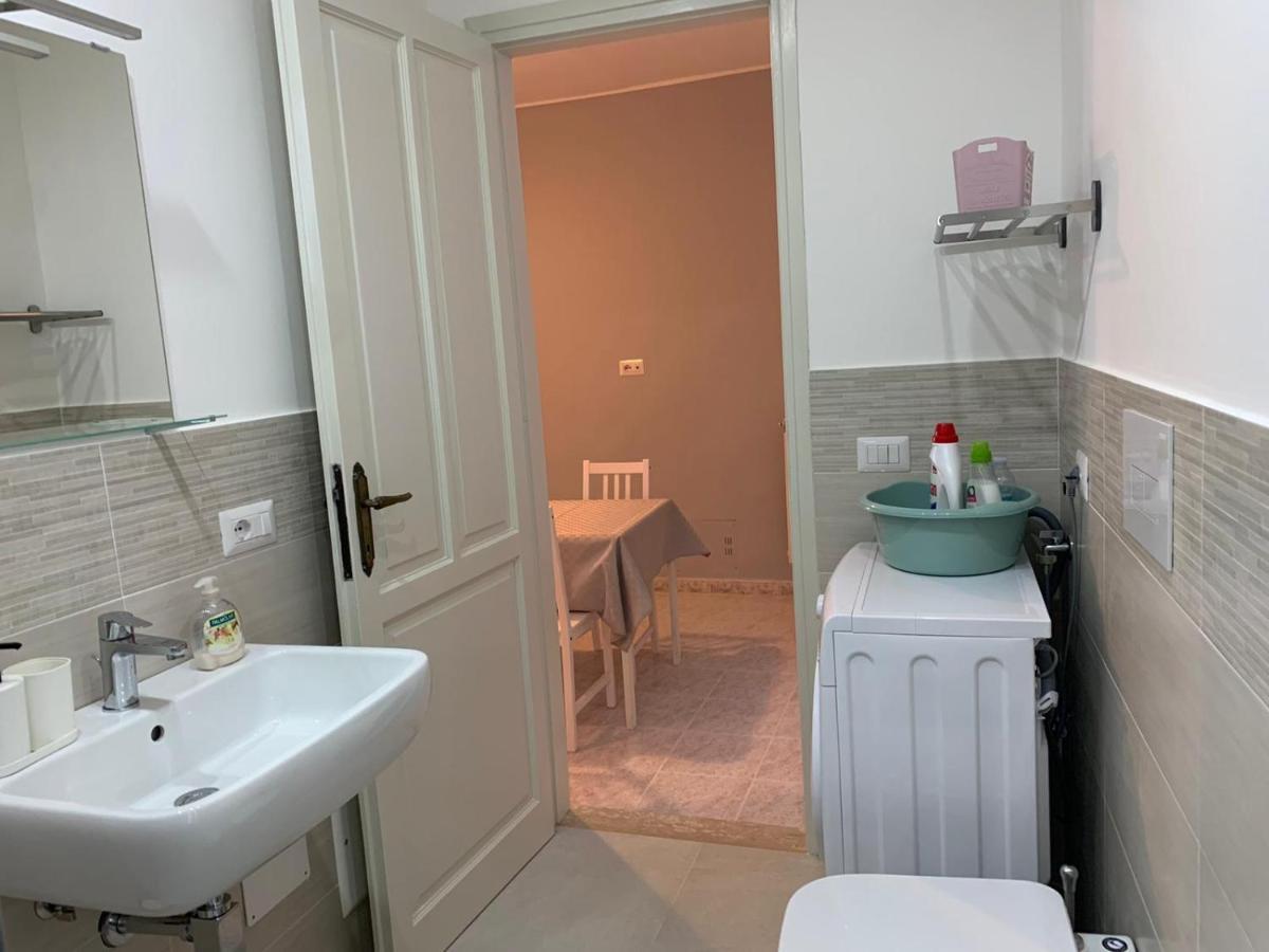 Il Nido Delle Rondini Apartment Формия Екстериор снимка