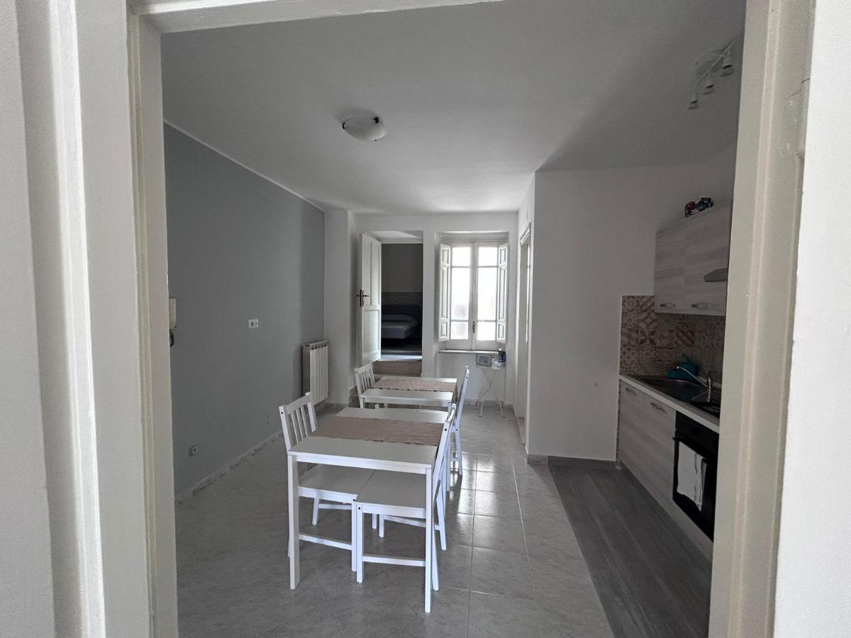 Il Nido Delle Rondini Apartment Формия Екстериор снимка