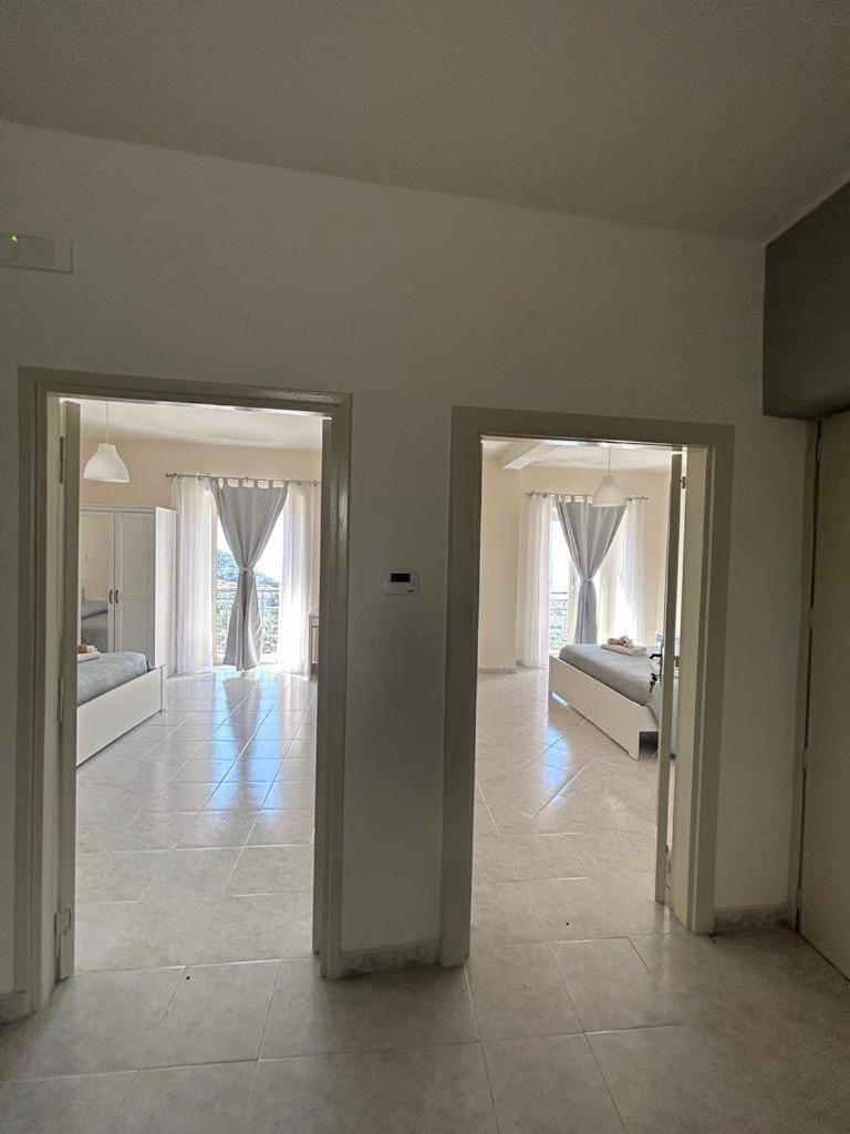 Il Nido Delle Rondini Apartment Формия Екстериор снимка